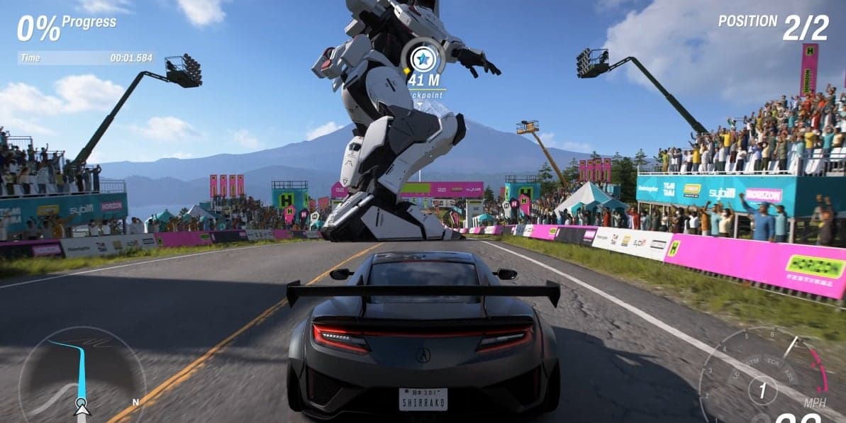 ¡Forza Horizon 6 te deja correr contra un Gundam gigante y es una locura total!