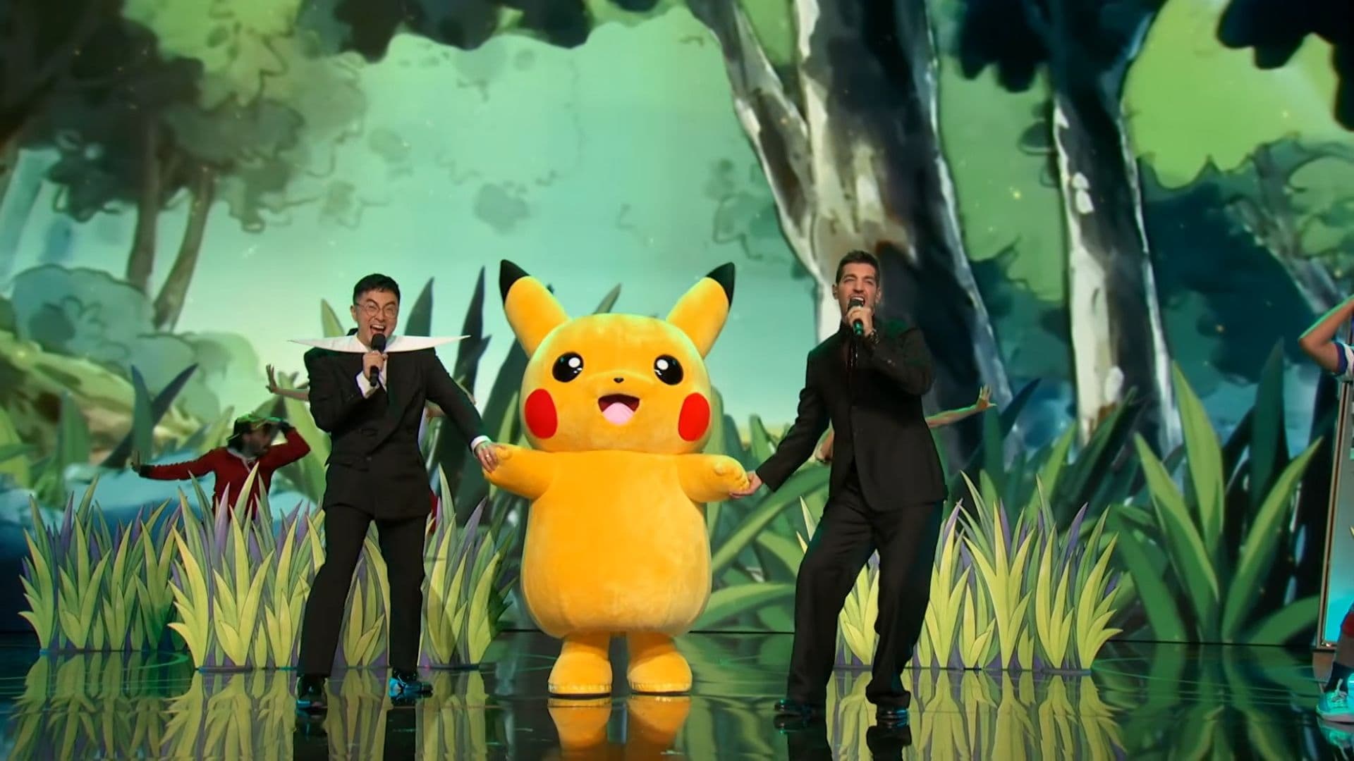 ¡Se armó el pogo gamer! Bowen Yang y Matt Rogers la rompieron con el tema de Pokémon